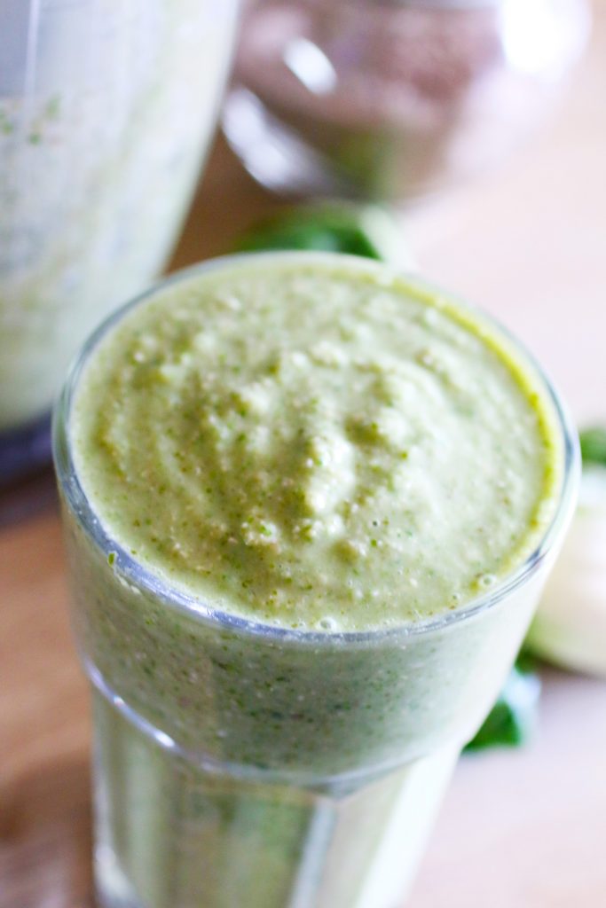 frullato verde con mela e avena integrale