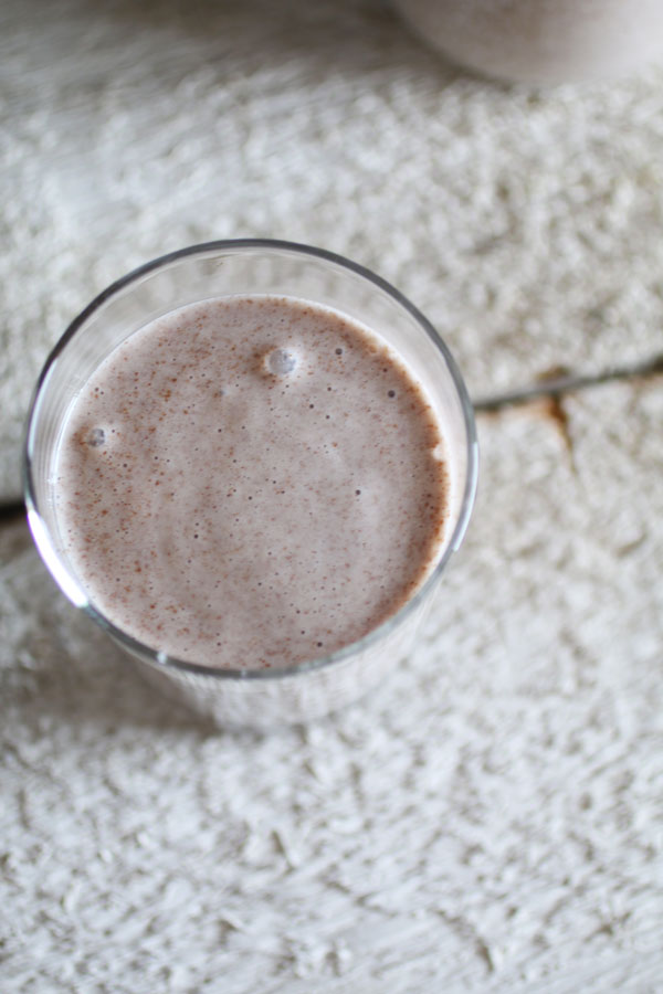 Il Latte Di Semi Di Lino in un bicchiere