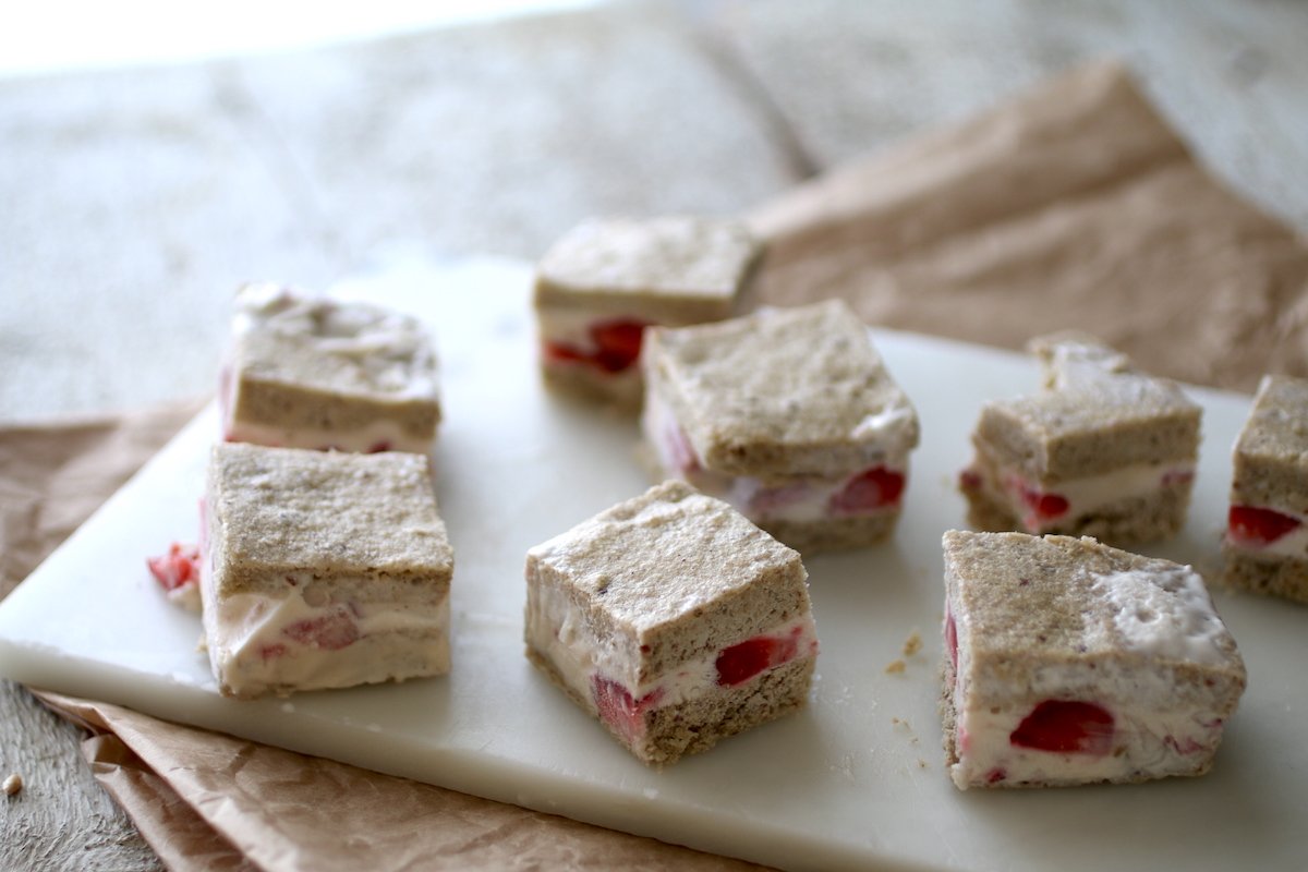 Biscotto Gelato ai Frutti Rossi (Senza Glutine e Latticini)